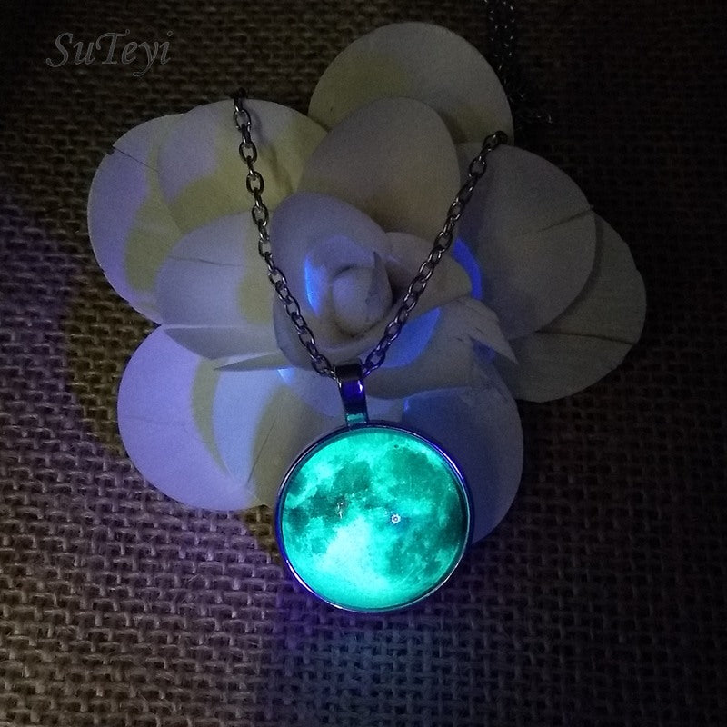 Premium Glowing-in-the-Dark Moon Necklace