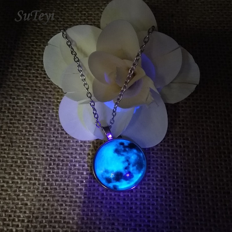 Premium Glowing-in-the-Dark Moon Necklace