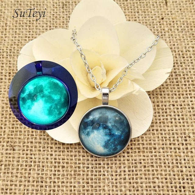 Premium Glowing-in-the-Dark Moon Necklace